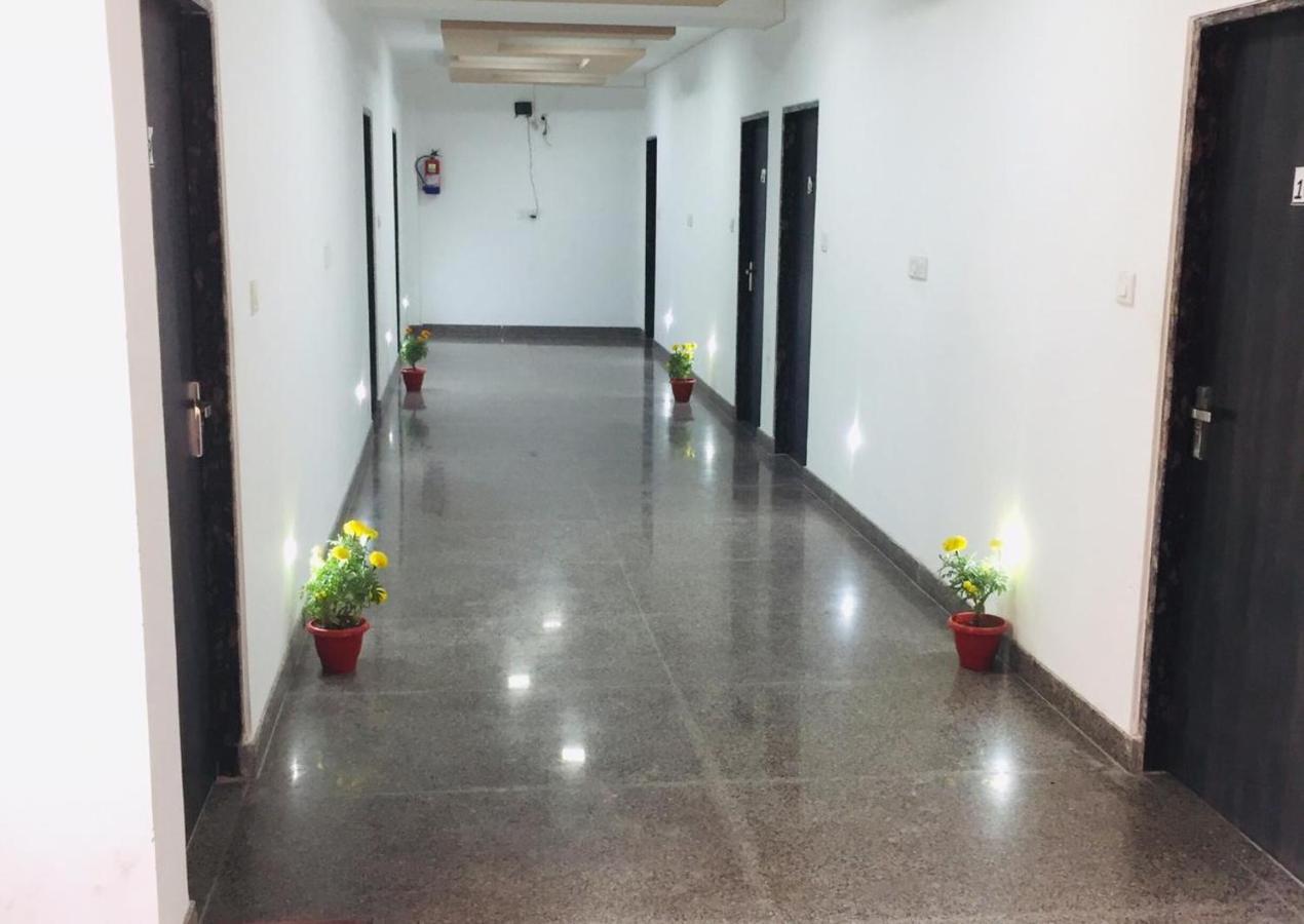 The Magnum Bed and Breakfast New Delhi Exteriör bild